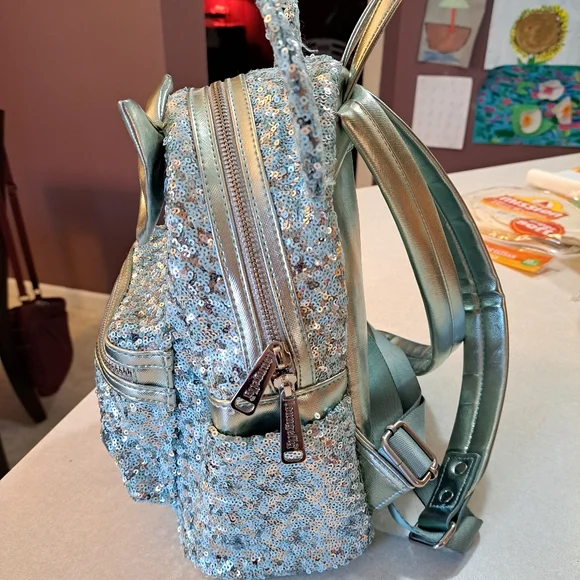 Disney Arendale Loungefly sequin bag s-l400.jpg main image 2